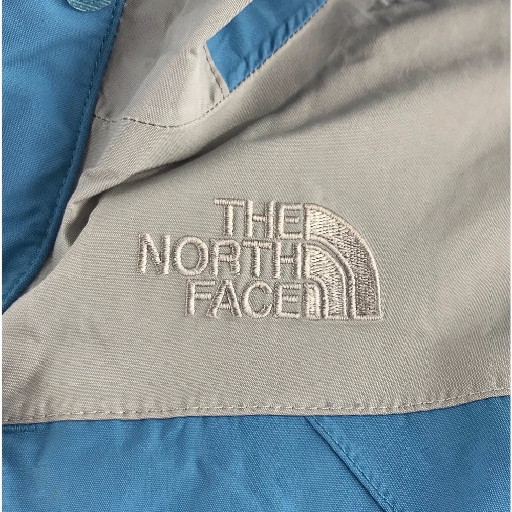 North Face HyVent Blue & Gray Girl’s Jacket - Picture 2 of 7